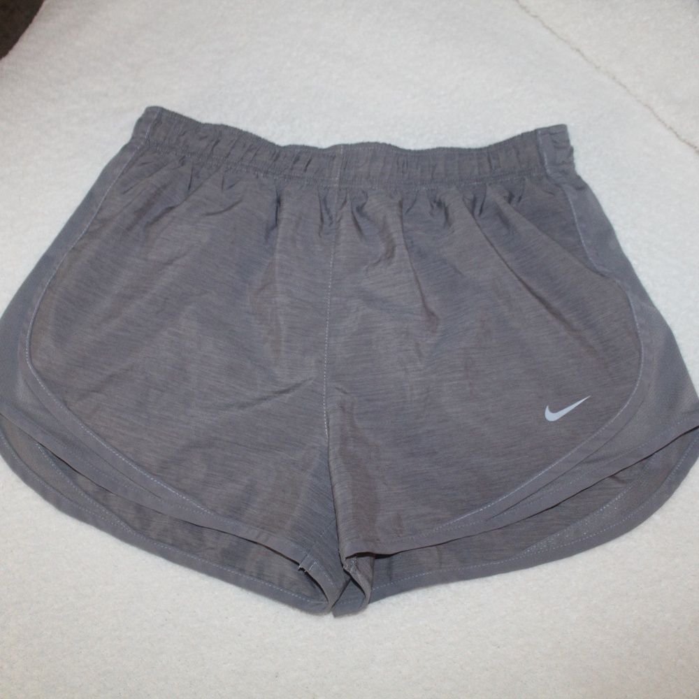 PreLoved Women's Gray Nike Dry-Fit Athletic Shorts